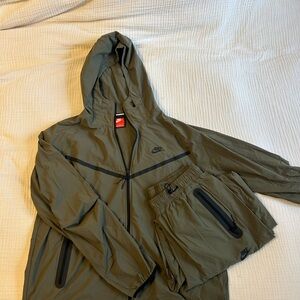 Nike Olive Hooded Windbreaker Jacket and Pants with Black Accents